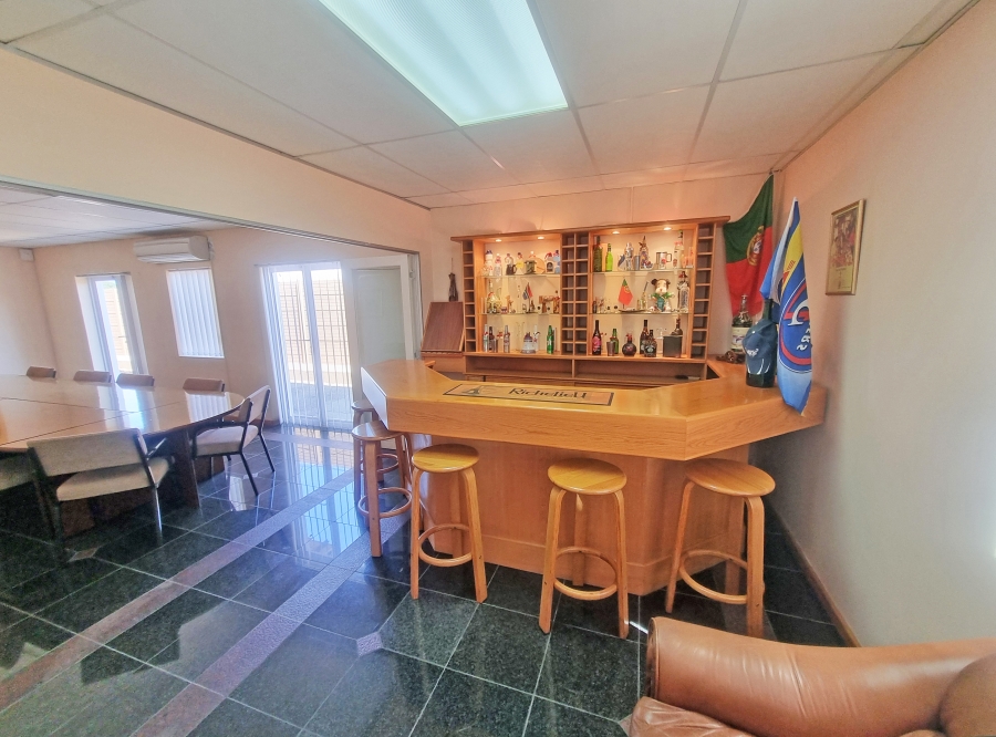 To Let commercial Property for Rent in Marconi Beam Industria Western Cape